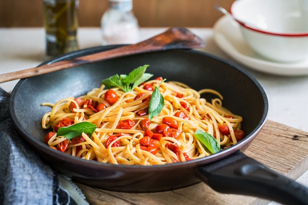 Fettuccini with cherry tomatoes