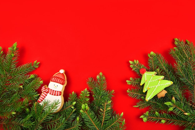 Fir tree branches and gingerbread cookies