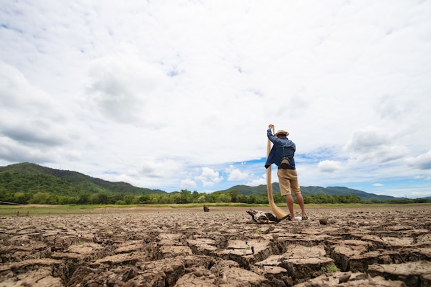 Fishermen can't fish because of drought