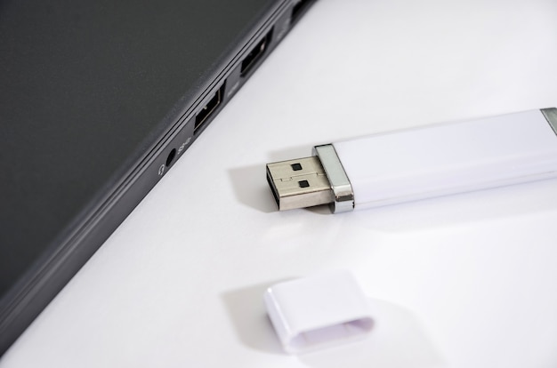 Flash drive and laptop