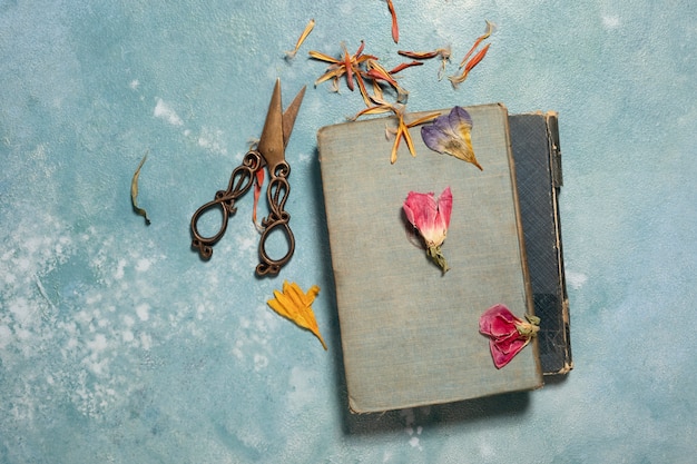 Flat lay of minimal flowers