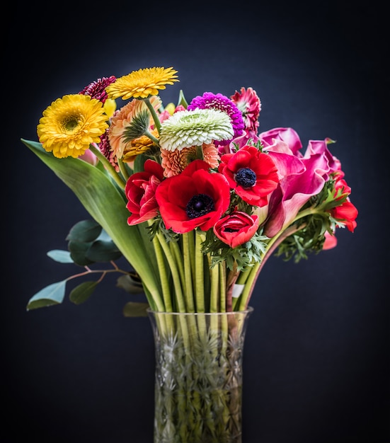 Flower bouquet arrangement