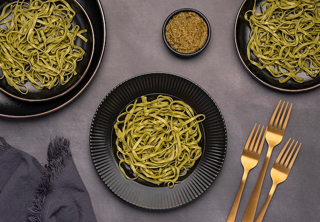 Food photography of spinach pasta