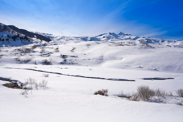 Photo formigal ski area in huesca pyrenees spain