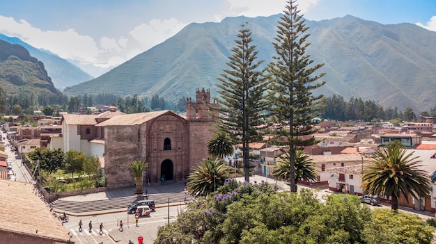 Fotografias de la Plaza Mayor de Urubamba en el Valle Sagrado de los incas Cusco Peru