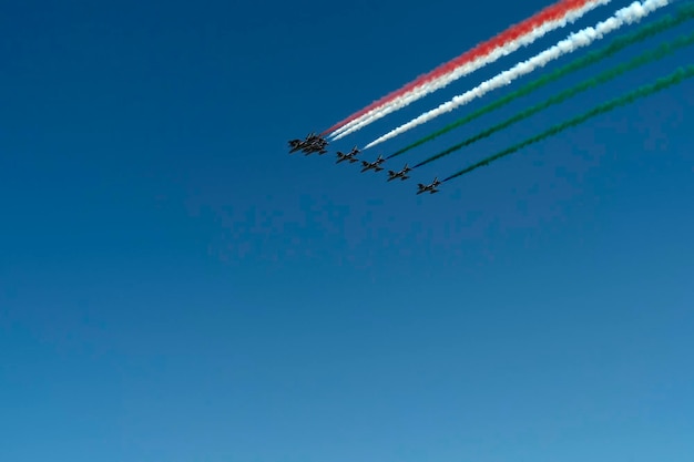 Frecce Tricolori Italy acrobatic flight team formation italian flag red white and green smoke