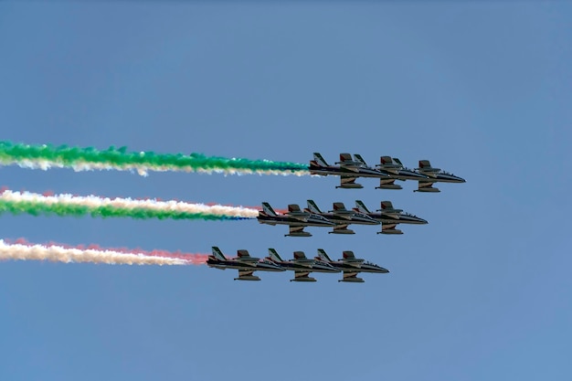 Frecce Tricolori Italy acrobatic flight team formation italian flag red white and green smoke