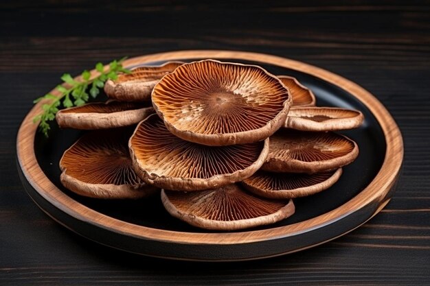 Photo fresh brown beech mushroom or black reishi mushroom