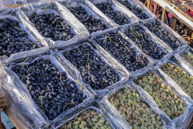 Fresh grapes are sold in the market