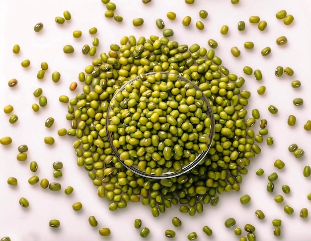 Photo fresh and a lots mung beans isolated on white background