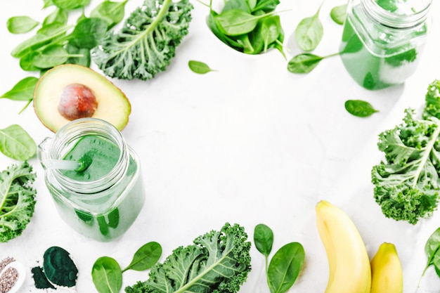 Fresh made green smoothie in bottle