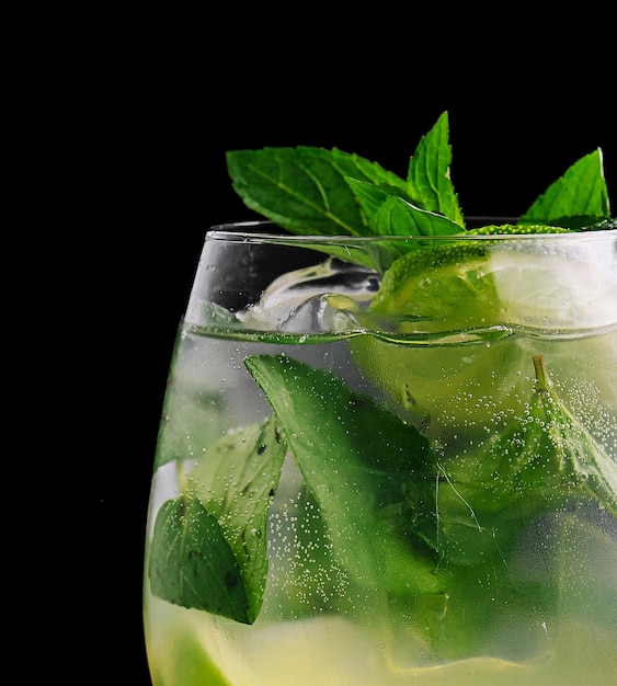 Fresh mojito in wine glasses on stone