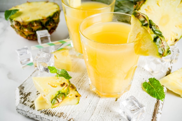 Fresh pineapple juice or cocktail