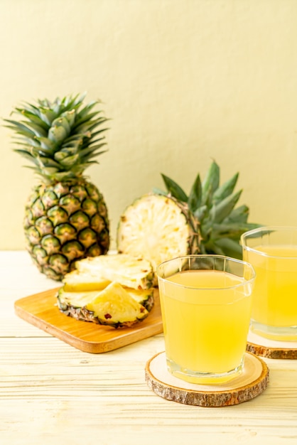 fresh pineapple juice