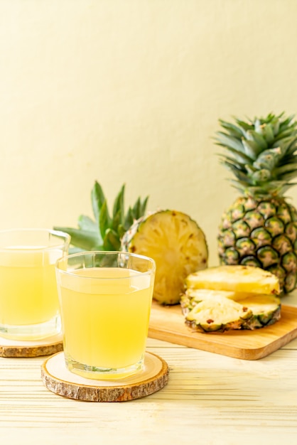 fresh pineapple juice