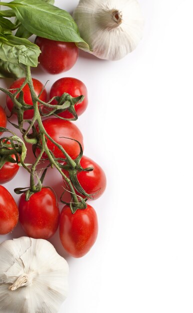 Fresh tomatoes and garlic