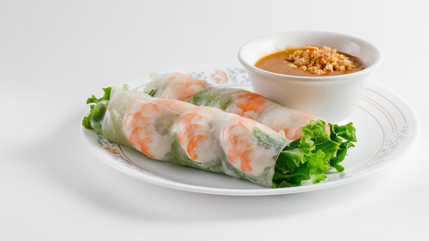 Fresh vegetable noodle spring roll