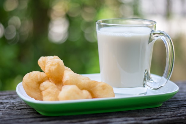 fried dough stick with soy milk 