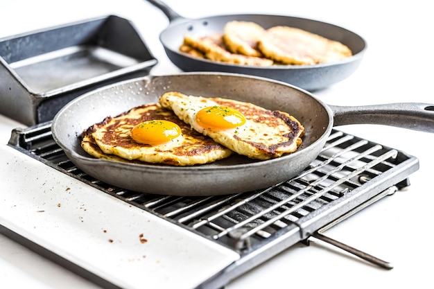 Photo fried eggs on a griddle