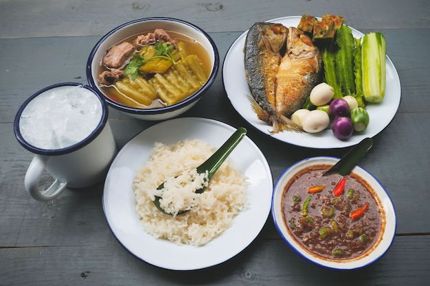 Fried mackerel with shrimp paste sauce and vegetable set