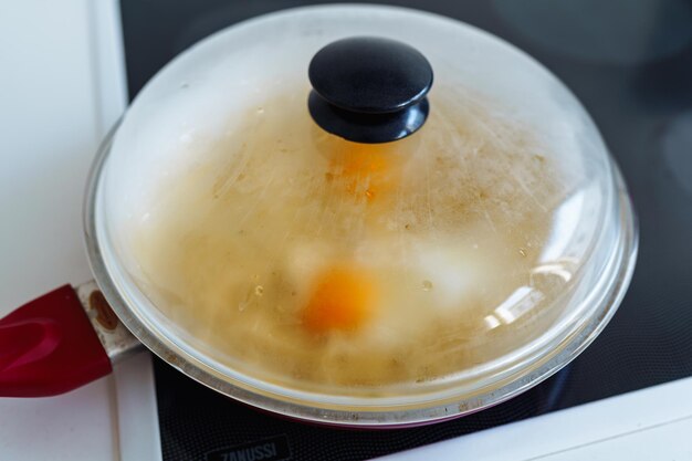 Fried noodles with egg