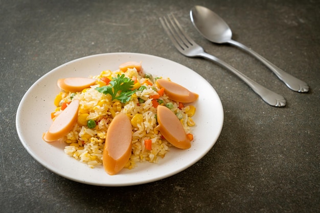 Fried rice with sausage and mixed vegetable