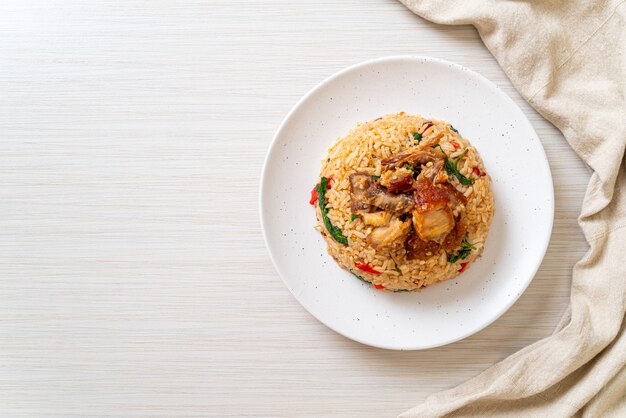 Fried rice with Thai basil and pork