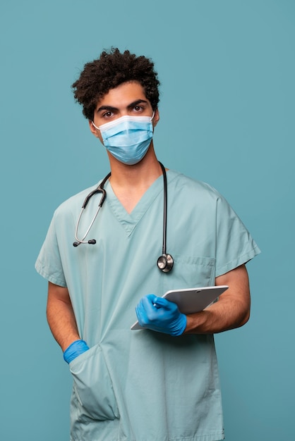 Front view doctor wearing face mask