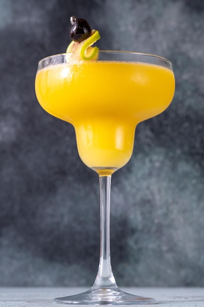 Frozen Mango Daiquiri cocktail