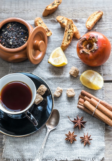 Fruit tea with spices and cookies