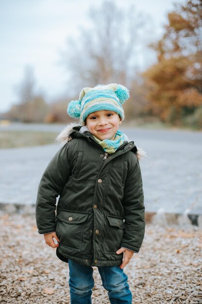 Photo full length of boy wearing hat during winter