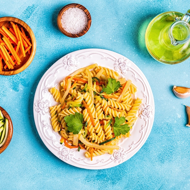 Fusilli pasta with fresh vegetables