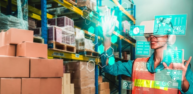 Future virtual reality technology for innovative VR warehouse management