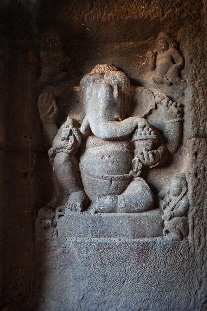 Photo ganesha carving at kailash temple ellora