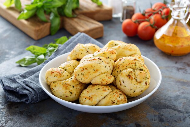 Garlic and cheese dinner rolls