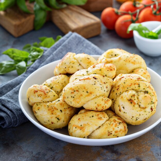 Garlic and cheese dinner rolls