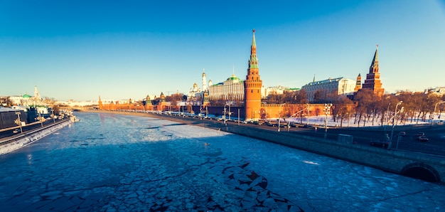 The Grand Kremlin Palace and Kremlin wall