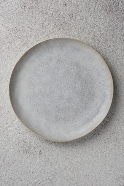 The gray plate