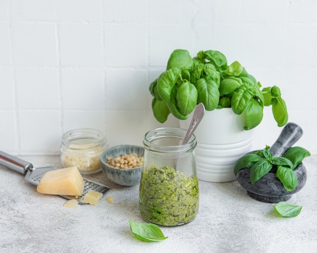 Green basil pesto