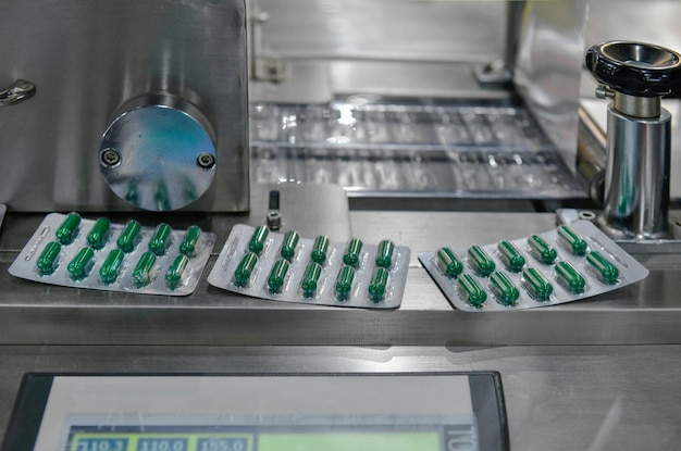 Green capsule medicine pill production line