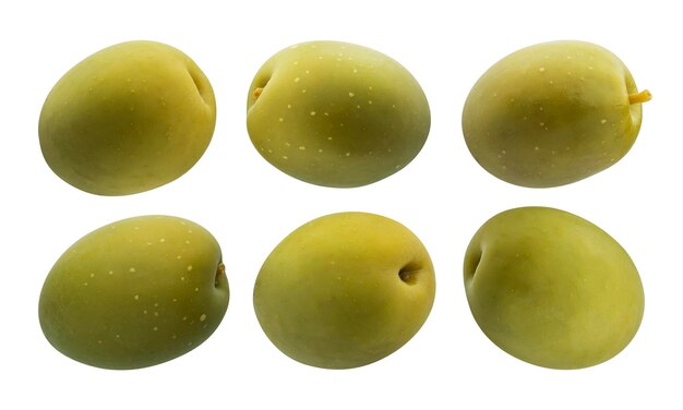 Photo green olives isolated on white background with clipping path