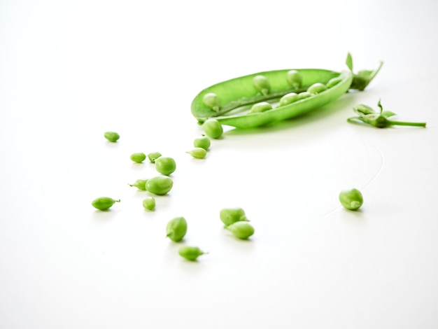 Photo green pea pod