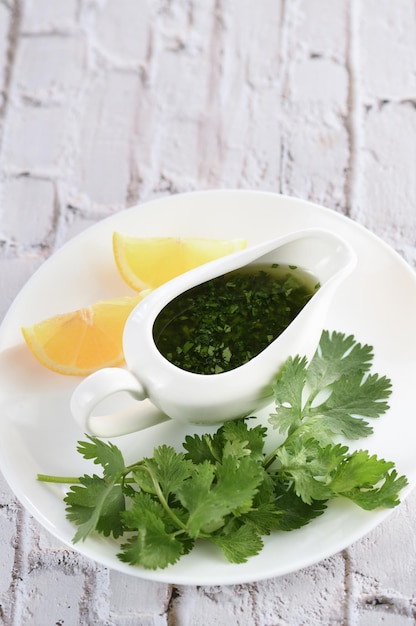 Green sauce seasoning for salad