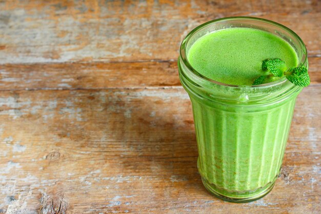 green smoothie cocktail antioxidant diet