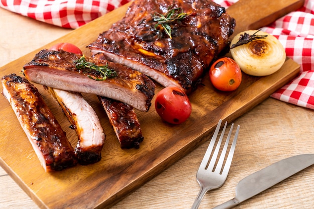 grilled barbecue pork ribs