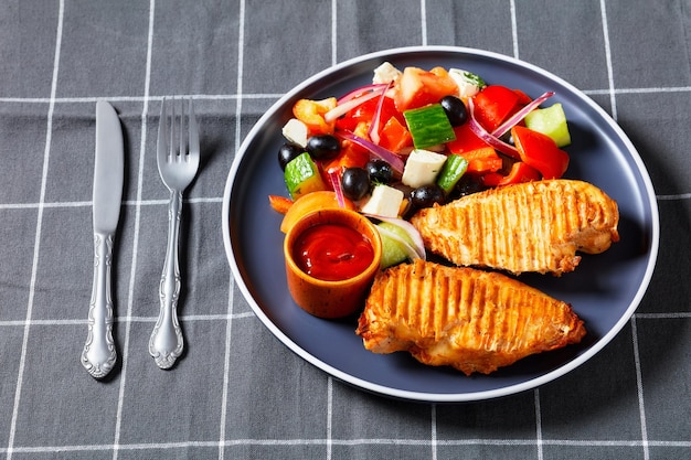 Grilled chicken breast and vegetable country salad