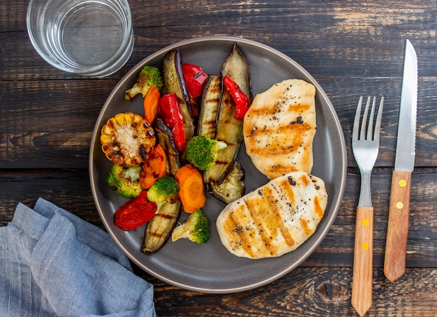 Grilled chicken with grilled vegetables