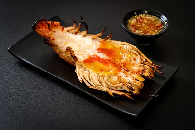 Grilled Fresh Giant River Prawn with Spicy Seafood Dipping Sauce