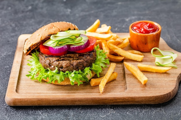 Grilled Hamburger with Lettuce Tomato Red Onion