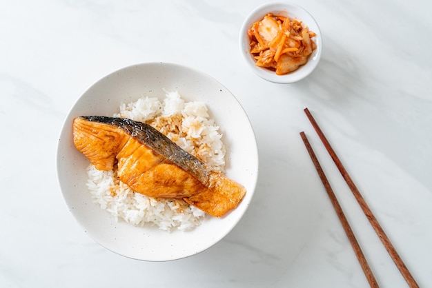 Grilled Salmon with Soy Sauce Rice Bowl